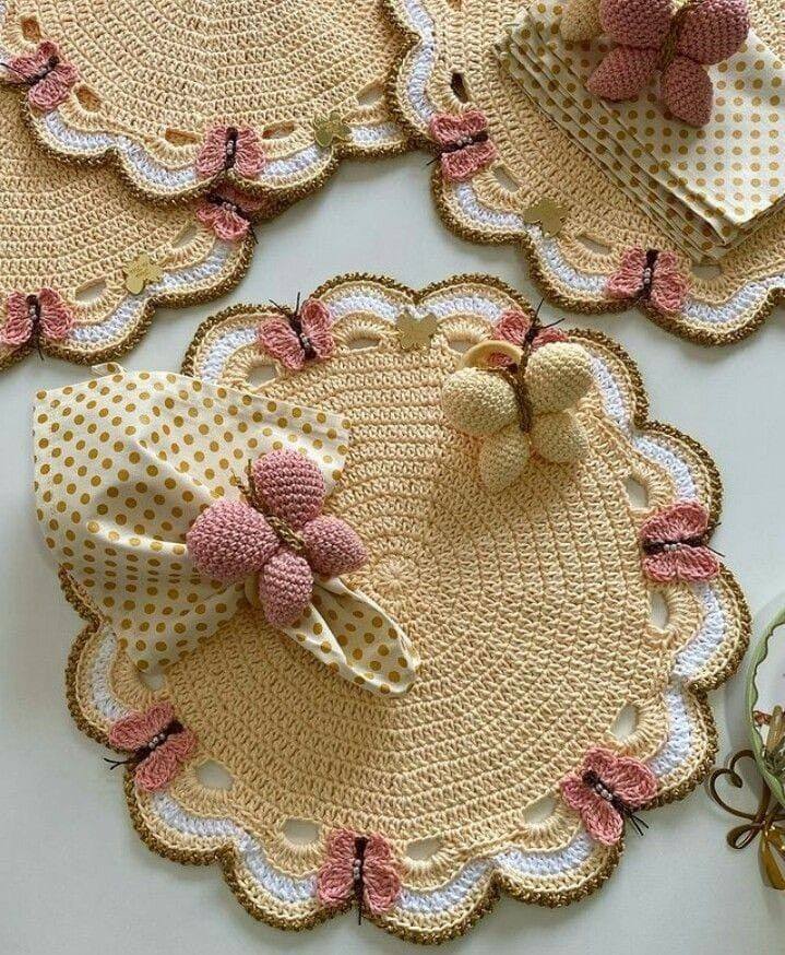 Sousplat de crochê colorido: 13 ideias para dar charme instantâneo à mesa - Imagem do artigo original