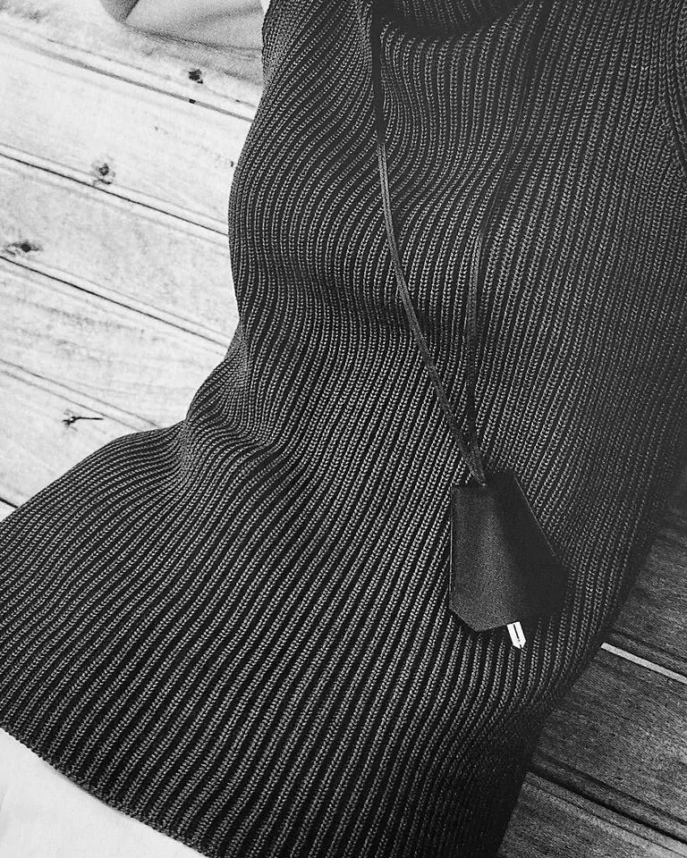 Colar funcional desponta como acessório queridinho de moda e praticidade - Imagem do artigo