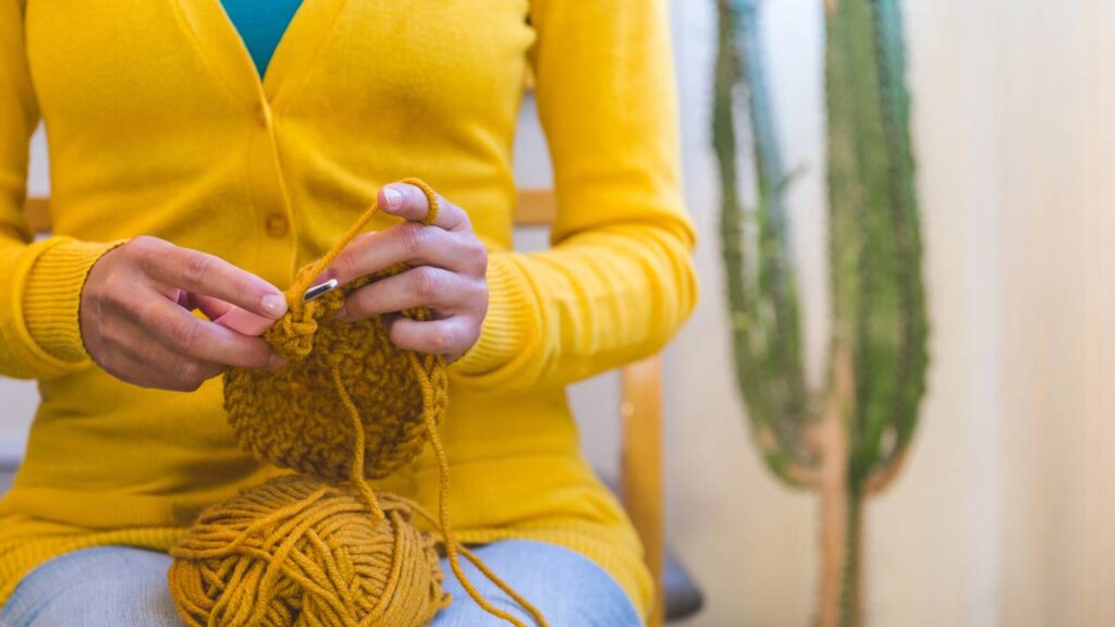 Blusa de crochê fácil: deixe o visual leve e charmoso em poucas horas - Imagem do artigo