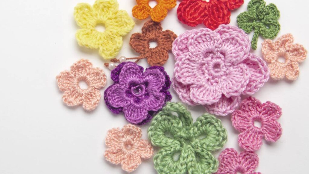 Flores de crochê: truques práticos para valorizar qualquer projeto - Imagem do artigo