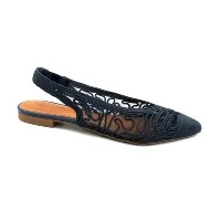 Sapatilha slingback: o sapato confortável que virou tendência entre as fashionistas