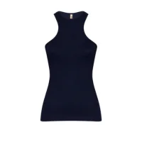 Jaqueta de gola alta: o item de inverno que está conquistando o guarda-roupa das mais estilosas