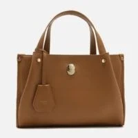 Azul e marrom: aprenda a combinar as cores mais estilosas do momento