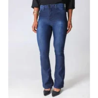 O que é calça boot cut e como usar esse modelo tendência em 2026 » STEAL THE LOOK