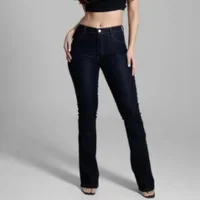 O que é calça boot cut e como usar esse modelo tendência em 2026 » STEAL THE LOOK