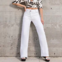 Jaqueta de gola alta: o item de inverno que está conquistando o guarda-roupa das mais estilosas