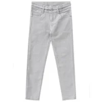 Calça de veludo promete dominar o guarda-roupa no inverno 2026