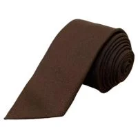 Azul e marrom: aprenda a combinar as cores mais estilosas do momento