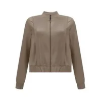 Jaqueta de gola alta: o item de inverno que está conquistando o guarda-roupa das mais estilosas