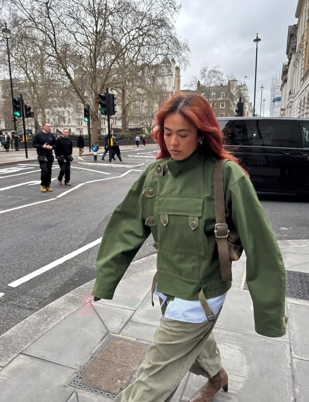 Jaqueta de gola alta: o item de inverno que está conquistando o guarda-roupa das mais estilosas