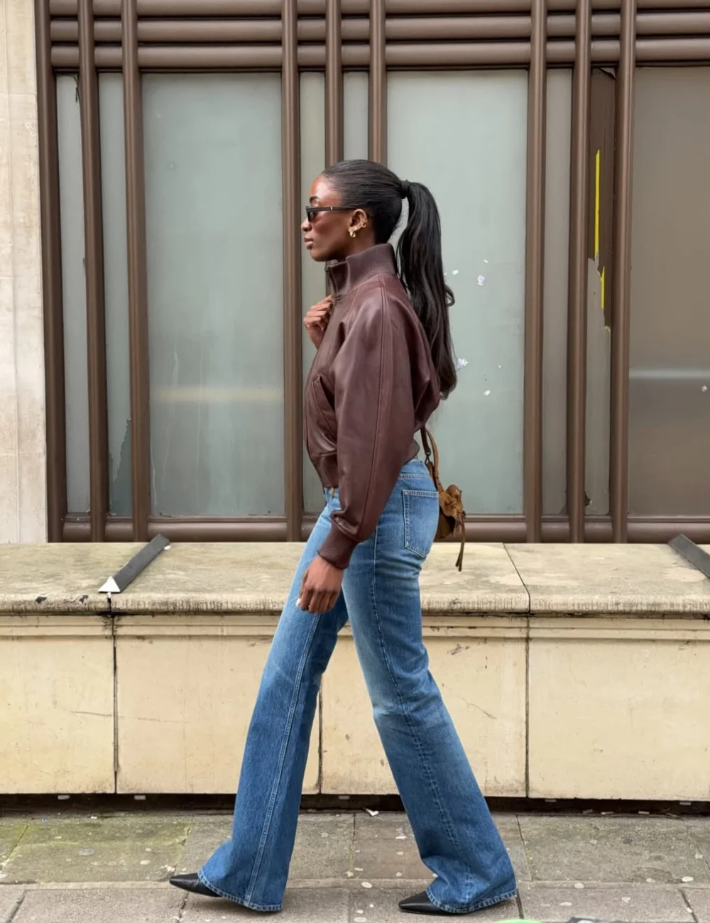 O que é calça boot cut e como usar esse modelo tendência em 2026 » STEAL THE LOOK