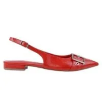 Sapatilha slingback: o sapato confortável que virou tendência entre as fashionistas