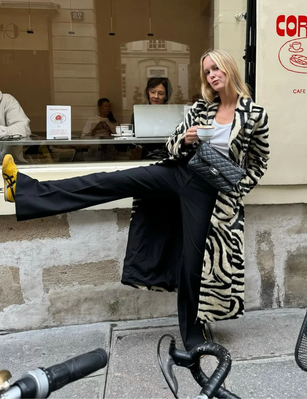 Sobretudo animal print: a aposta que vai dominar o inverno 2026