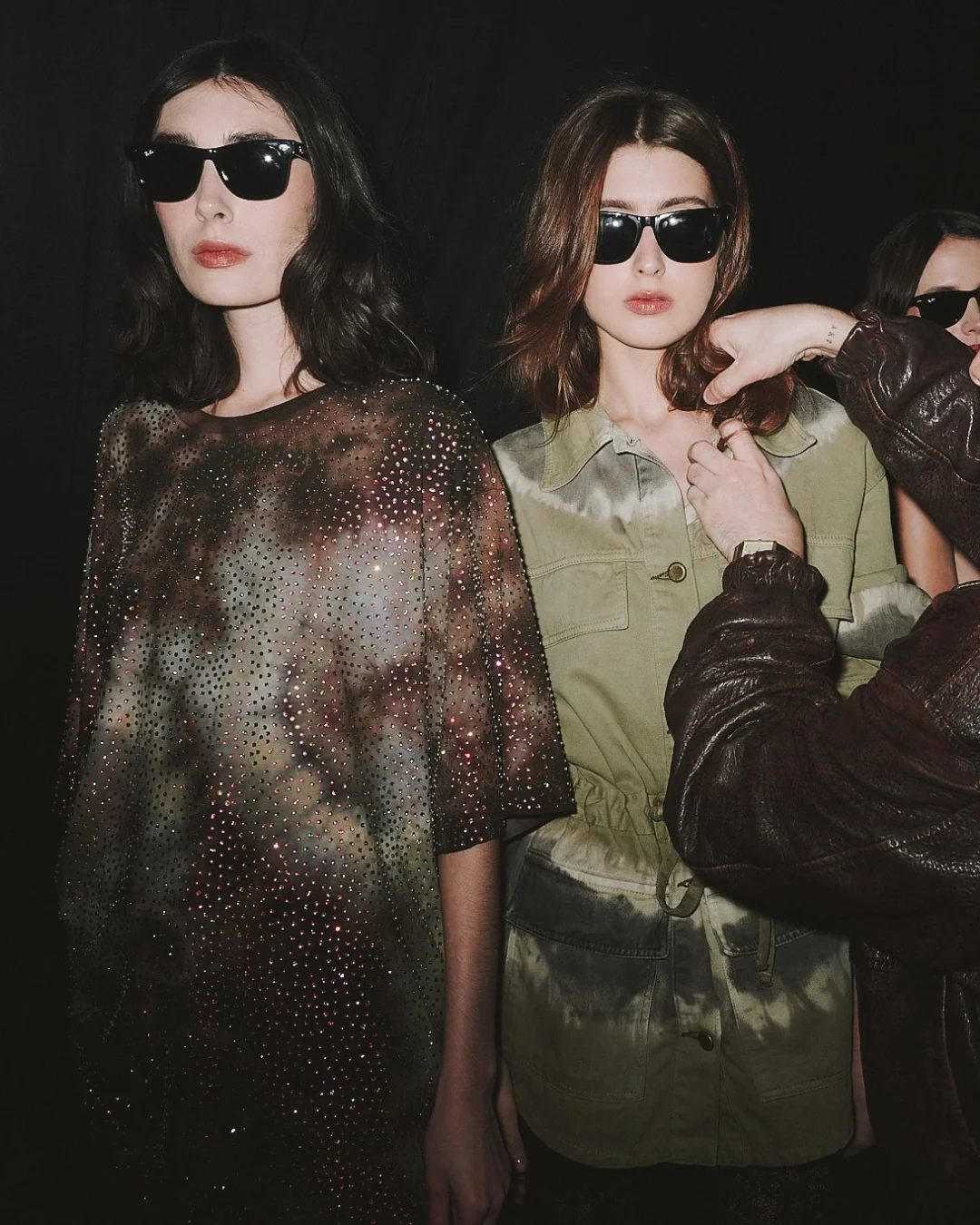 5 tendências de moda 2026 que confirmam o retorno da estética sexy nas passarelas