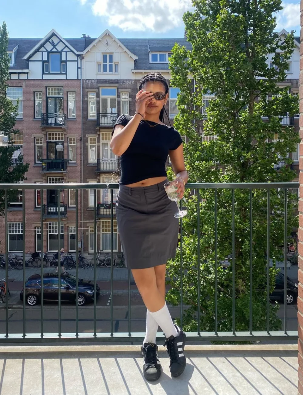 Adidas Superstar está de volta e domina as tendências de 2026