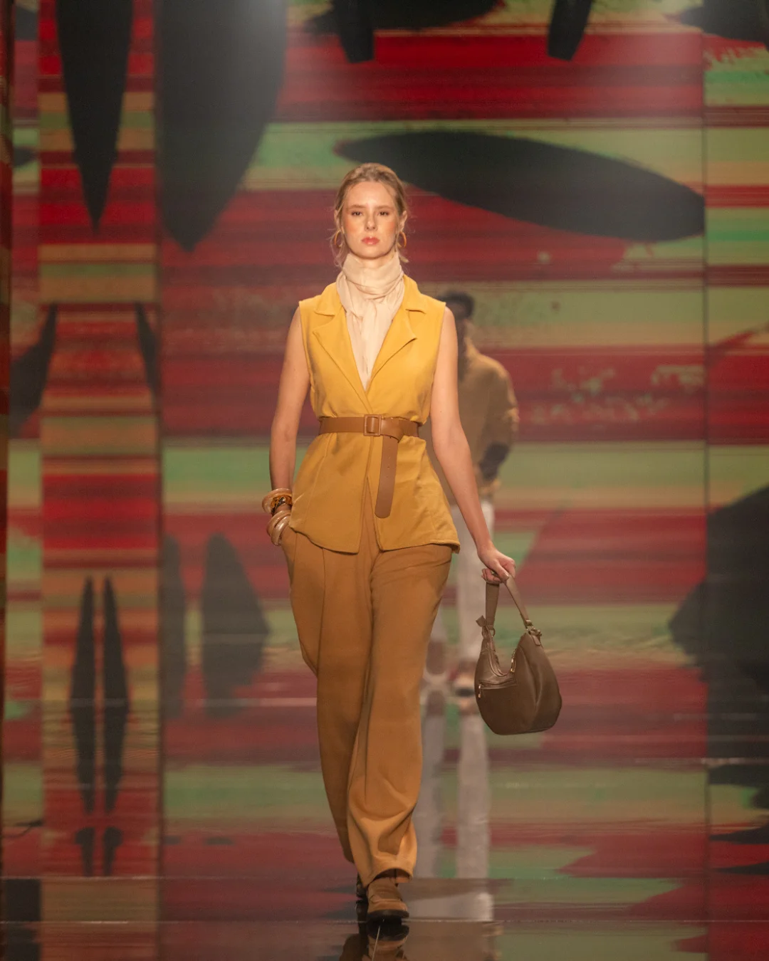 As principais cores e estampas que vão dominar o outono inverno 2026